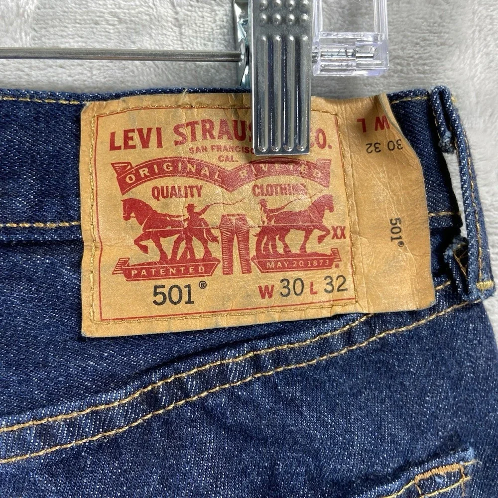 Levi's 501 Jeans Mens 30x32 Original Straight Leg Button Fly Dark Blue Denim